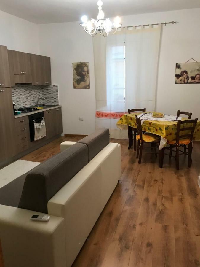 La Piazzetta Hotel Austis Buitenkant foto